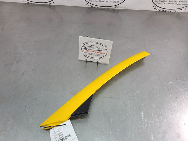 2003-06 Chevy SSR Drivers Side LH Exterior A-Pillar Moulding Trim, Yellow0