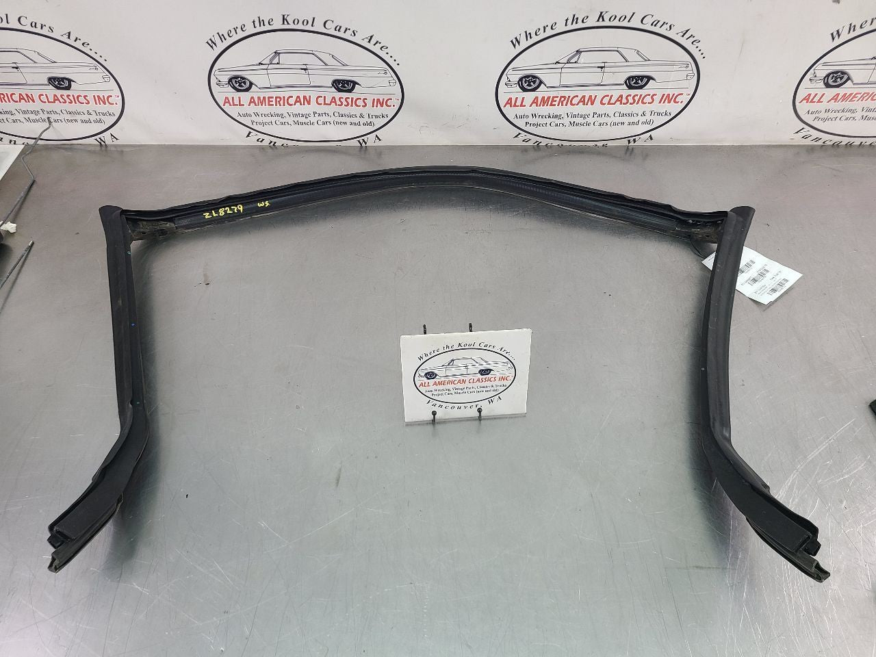 200306 Chevy SSR Front Windshield Weather Stripping  OEM0