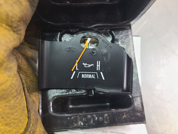 NOS 1973-79 Ford F150 F250 Bronco Oil Pressure Gauge OEM D8TF-9B309-AA - OEM1