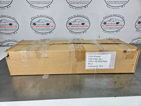 2007 Chevy Tahoe, Avalanche, Suburban NOS Upper / Lower Grille Kit, #191562787