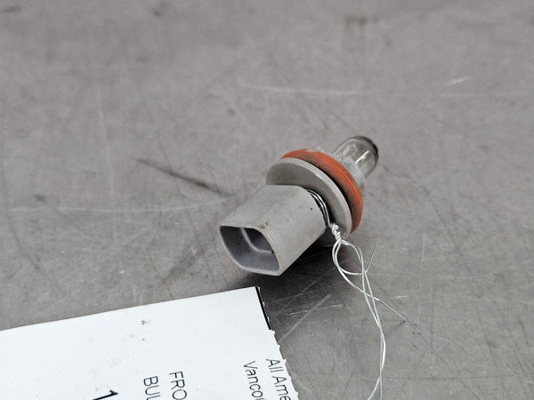 2004-06 GTO Side Marker Light Lamp Bulb Socket - OEM1