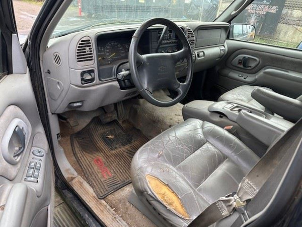 1995-98 Chevy Suburban Front Bucket Seat, Gray Seat Belt Buckle, Driver Side LH8