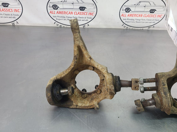 1973-91 Chevy Dana 44 GM 10 Bolt Flat Top Knuckle Steering Arm Pair, LH/RH - OEM10