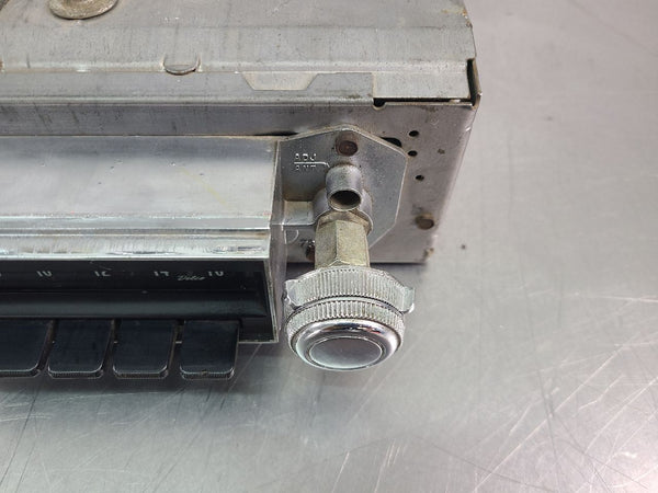 1968 Chevrolet Chevelle Original Push Button Radio, #7303131 w/ Knobs3