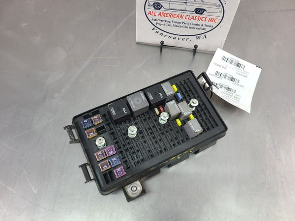 2005-07 C6 Corvette Engine Bay Fuse Box Assembly - OEM1