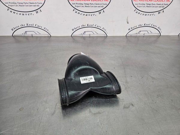 2004-09 Cadillac XLR Air Cleaner Intake Duct Center Section Tube Housing - OEM0