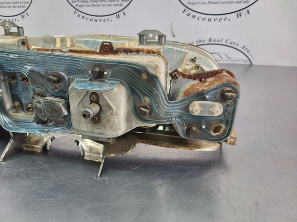 1969-70 Mustang Mach 1 Instrument Cluster w/ Bezel, FOR PARTS / REPAIR - OEM20