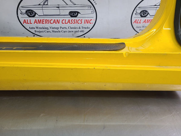2005 C6 Corvette Right Side Rocker / Aperture Panel Moulding, Millennium Yellow8
