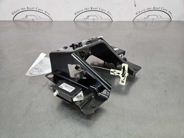 2005-13 C6 Corvette Convertible Decklid Latch Assembly w/ Bracket, #15806887 5
