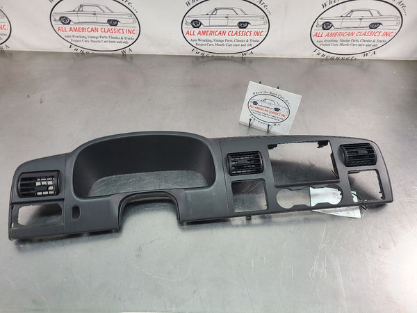 2005-07 Ford F250SD Front Dash Instrument Cluster / Radio Bezel Trim Surround0