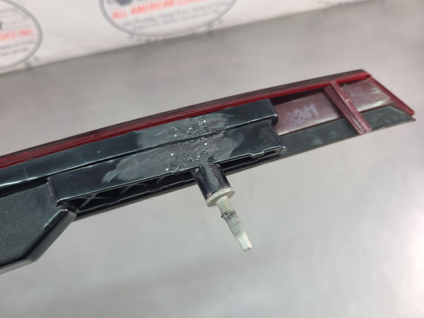 2005 Cadillac XLR Rear High Mounted Center Third Brake Light Assembly - OEM16