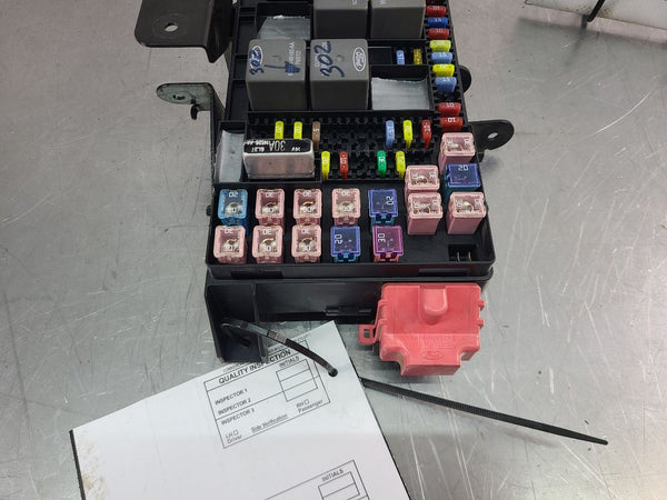 2005-07 Ford F250SD 6.0L Interior Cabin Fuse Box Assembly - OEM1
