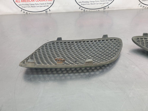 2004-06 GTO Factory Kidney Grille Insert Pair, Left and Right - OEM5