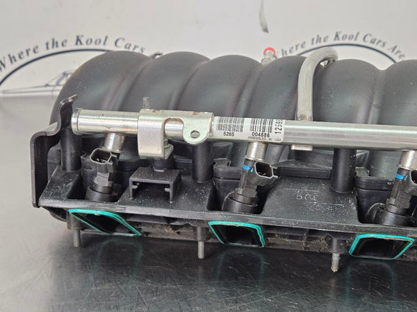2005-07 C6 Corvette LS2 Factory Intake Manifold Assembly w/ Rails, Fuel Injector8