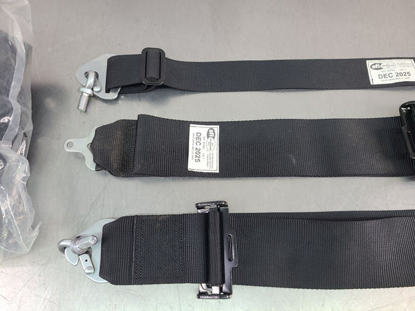2013-15 Camaro Braum 5-Point Seat Belt Harness Set w/ Attachment Bar2