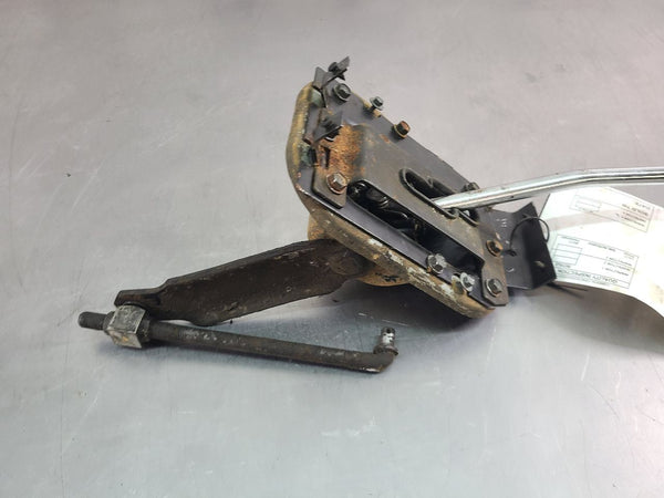 1988-94 Chevy Truck / Suburban Bare Transfer Case Floor Shifter w/ Linkage - OEM4