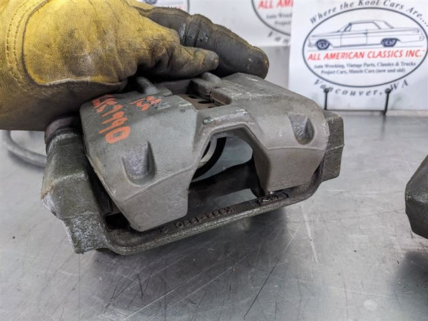 1997-04 C5 Corvette Factory Brake Caliper / Bracket Set, Left / Right - OEM9