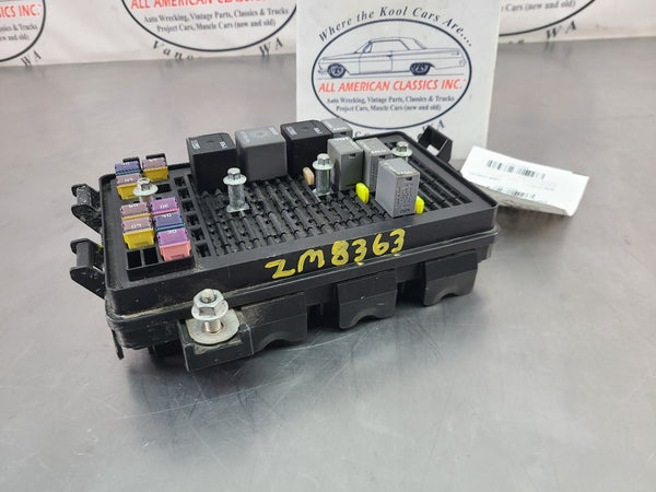 2005-07 C6 Corvette Engine Bay Fuse Box Assembly - OEM4