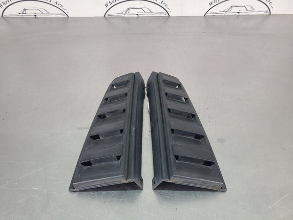 2003-07 Hummer H2 Rear Upper Tail Light Vent Trim Panel Pair, LH / RH - OEM0