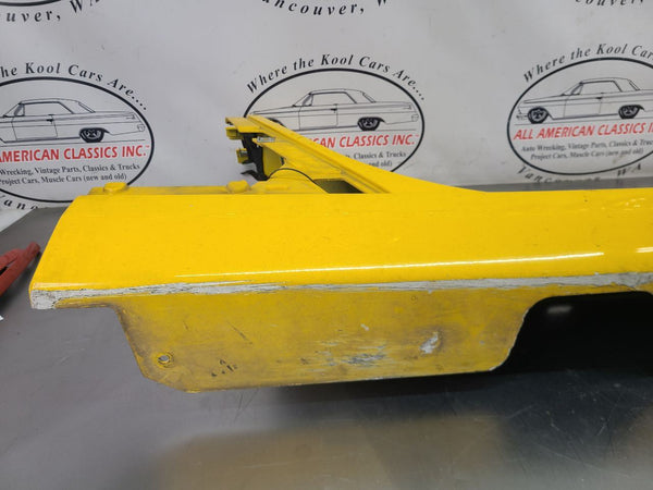 2005 C6 Corvette Right Side Rocker / Aperture Panel Moulding, Millennium Yellow17