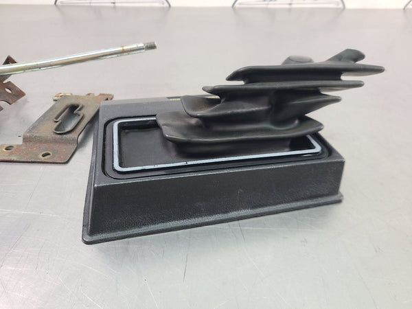 1981-91 Chevy Suburban Transfer Case Shifter Assembly w/ Bezel, Knob, Black8