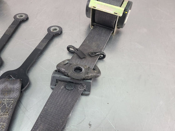 2004-06 GTO Front Seat Belt Retractor Set, LH / RH, Black - OEM5