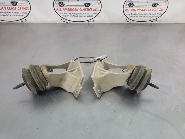 1997-04 C5 Corvette LS1 Engine Mount / Motor Stand Pair, LH/RH - OEM0