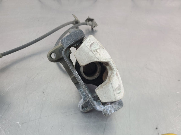 1997-04 C5 Corvette Base Brake Caliper Complete Set w/ Brackets, Silver - OEM6