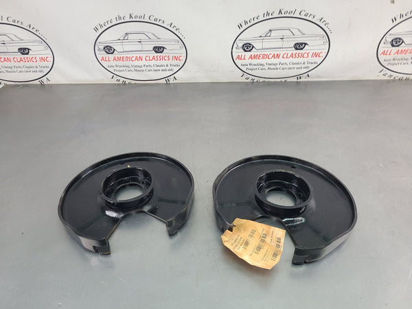 Dana 44 / 10 Bolt Rear End Disc Brake Backing Plate Pair, Left and Right - OEM0