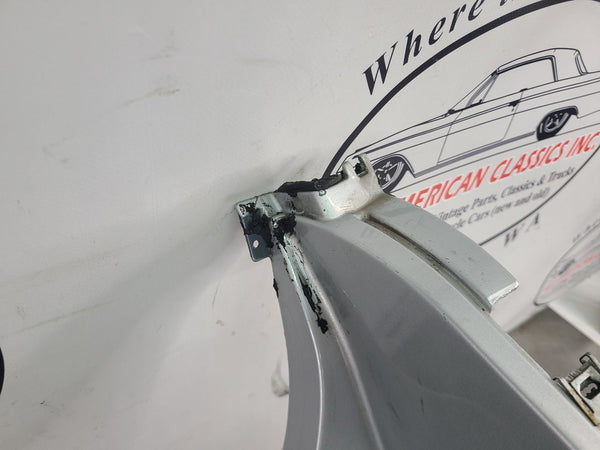 1997-04 C5 Corvette Left Side Rocker Aperture Panel Moulding, Sebring Silver1