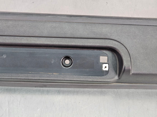 2003-09 Hummer H2 High Mounted Center 3rd Brake Light Plastic Housing Trim7