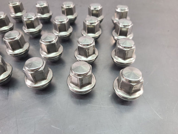 2019 Mustang GT350R Carbon Wheel Conical Complete Lug Nut Set of 20, 8k Miles4