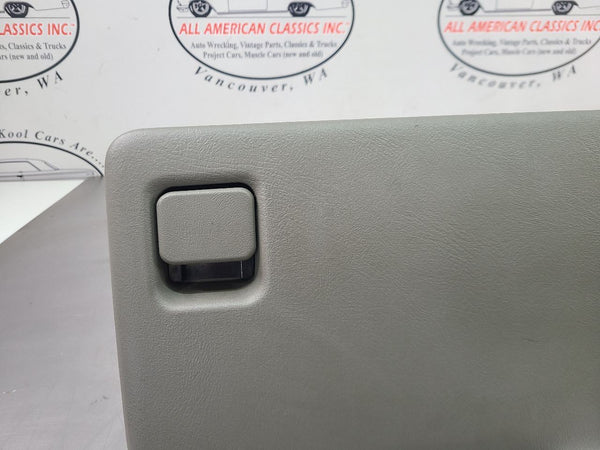 1999-2006 GMC Yukon Denali Sierra Truck Glovebox Glove Box Door Compartment Gray1