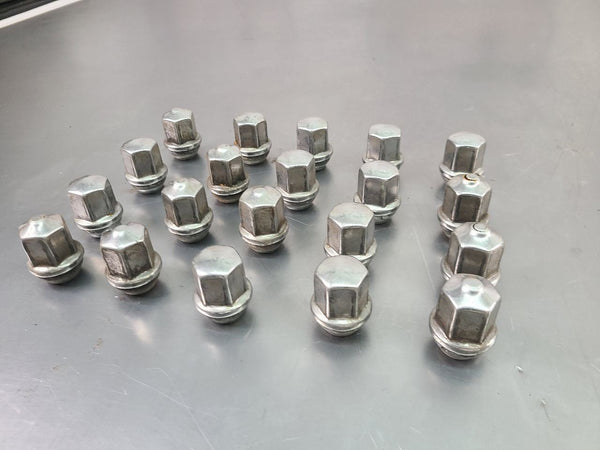 2014-17 Chevy Caprice SS Sedan, OEM Wheel Lug Nuts, Complete Set of 2016