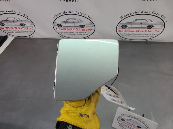2004-09 Cadillac XLR Exterior Fuel Filler Door Assembly, Silver, 67U - OEM0