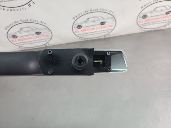 2003-06 Chevy SSR Interior Door Handle Pull w/ Trim, Right Passenger Side RH11
