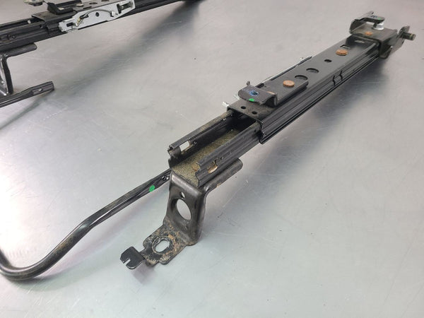 1997-04 C5 Corvette RH Right Passenger Side Manual Seat Track Assembly9