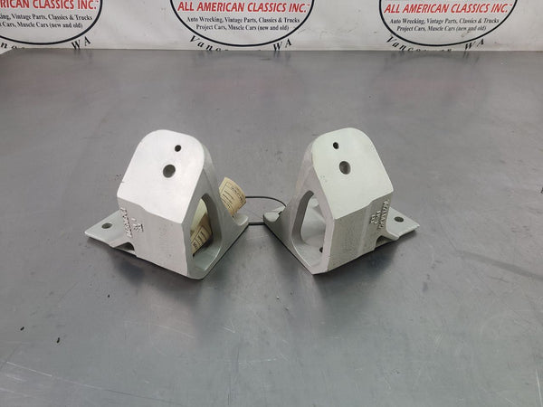 1997-04 C5 Corvette LS1 Engine Mount Motor Stand Pair LH/RH - OEM0