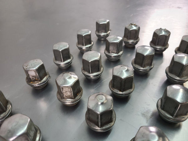 2014-17 Chevy Caprice SS Sedan, OEM Wheel Lug Nuts, Complete Set of 2013