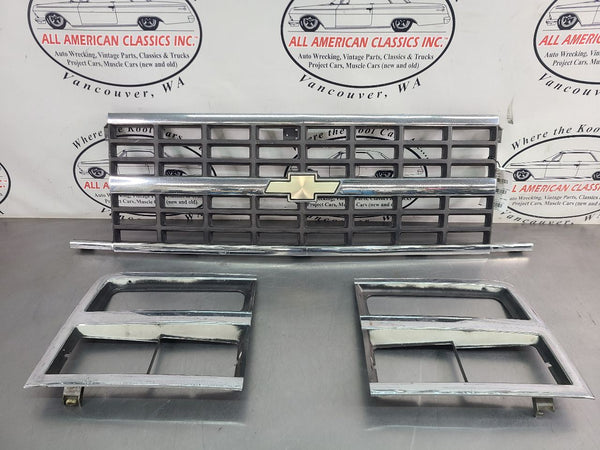 1989-91 Chevy Truck, Blazer, Suburban Front Grille w/ Dual Headlight Bezels 0