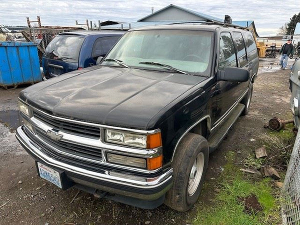 1995-98 Chevy Suburban Front Bucket Seat, Gray Seat Belt Buckle, Driver Side LH10
