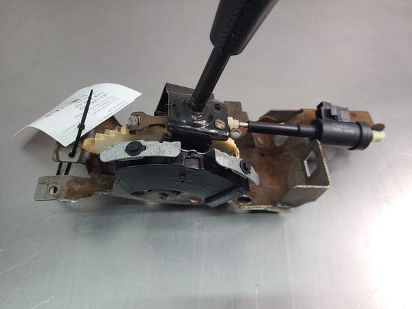 1993-02 Pontiac Firebird Automatic Transmission Shifter Assembly w/ Knob - OEM7
