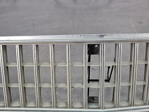 1986-90 Caprice Front Grille Assembly, Nice! #14081651 - OEM GM4