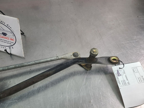 2003-07 Hummer H2 Windshield Wiper Motor Linkage Assembly - OEM3