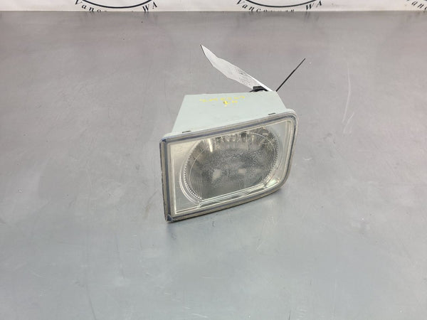 2004-08 Cadillac XLR Left Driver Side Front Fog Lamp Light Assembly, Lower - OEM0