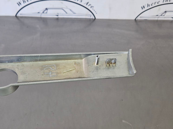 2003-06 Chevy SSR Front Dash Spear Trim Insert 2-Piece Set, A/C Surround - OEM8