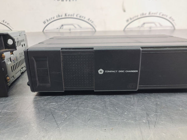 1997-02 Plymouth Prowler Radio Receiver / Head Unit w/ CD Changer Assembly10