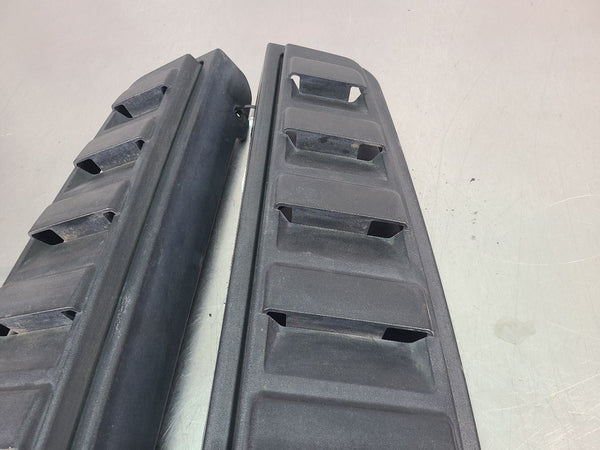 2003-07 Hummer H2 Rear Upper Tail Light Vent Trim Panel Pair, LH / RH - OEM5