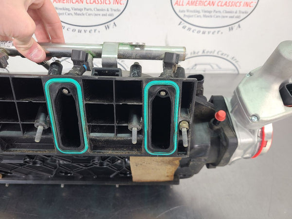2005-07 C6 Corvette LS2 Factory Intake Manifold Assembly w/ Rails, Fuel Injector16