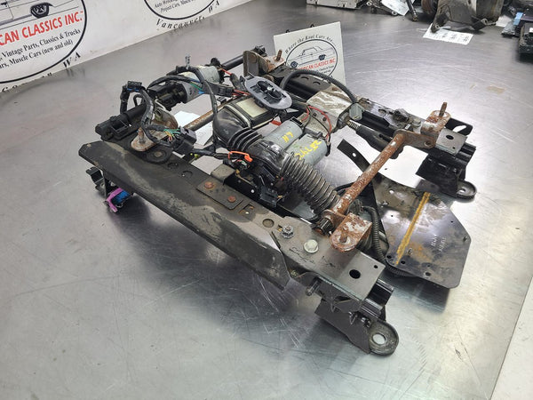 2004-09 Cadillac XLR Left Driver Side Power Seat Track Assembly w/ Motors4